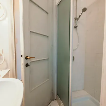 Library - Candela Apartman Stresa