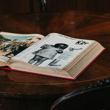 Library - Candela Apartman Stresa