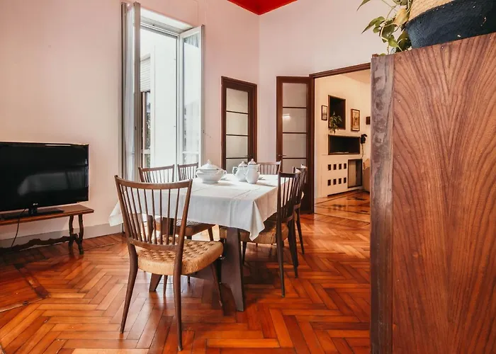 Library - Candela Apartment